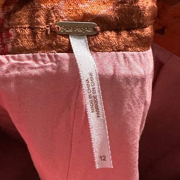 FREE PEOPLE Velvet like Floral Mini Skirt Size 12 - Picture 5 of 6